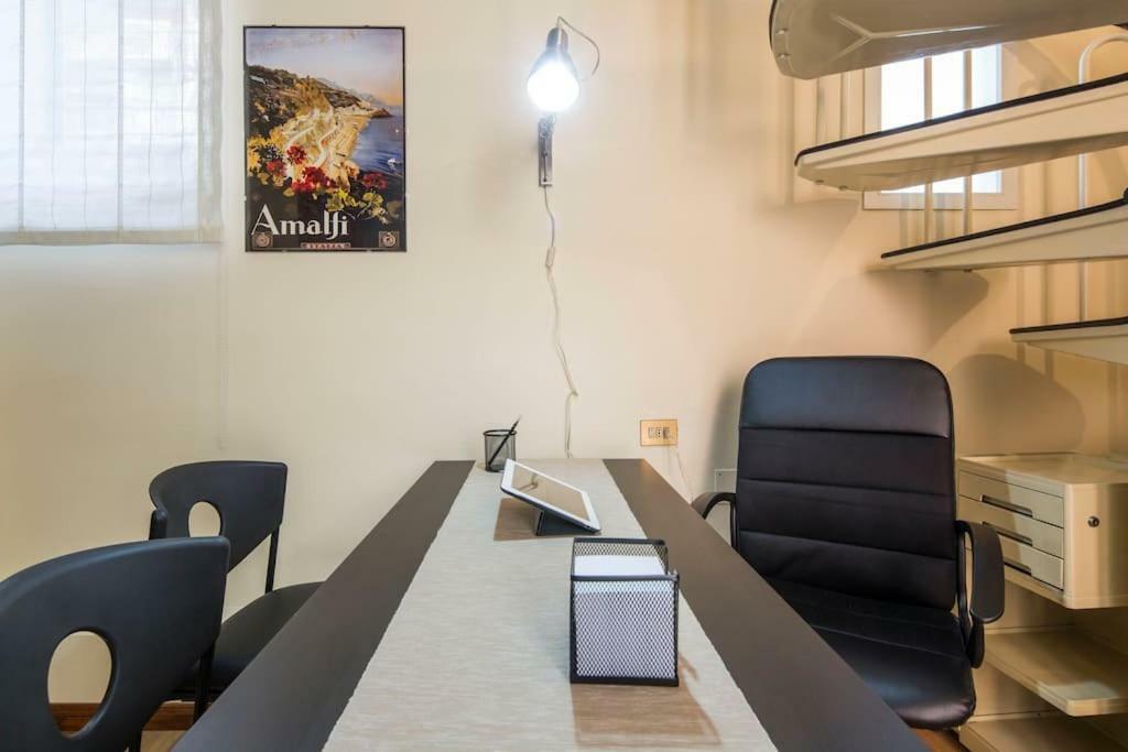 Bilocale In Centro Lejlighed Salerno Eksteriør billede